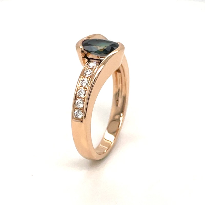 bague de mariage en or rose avec un saphir Teal et diamants 