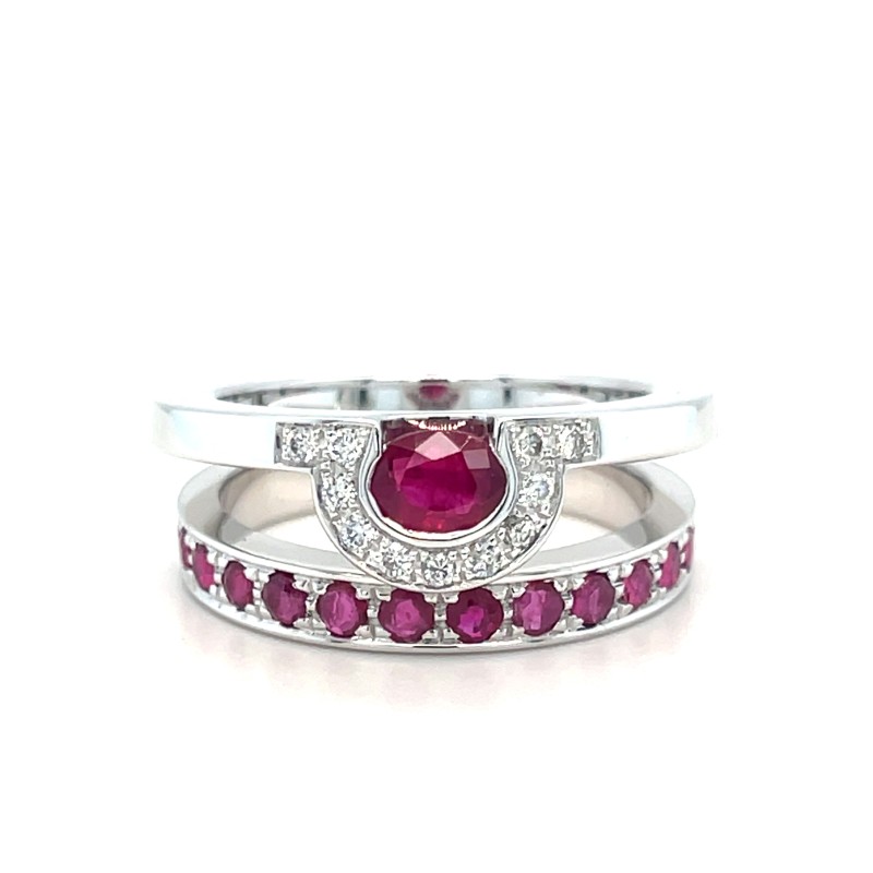 Bague en or blanc et rubis style moderne,