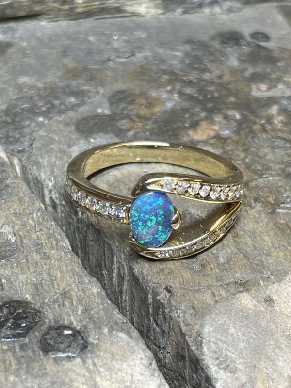 bague opale véritable autour de moi