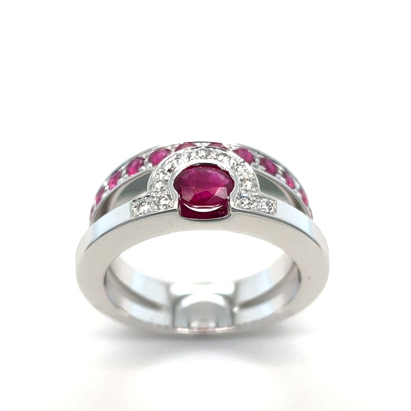 bague avec pierre ovale