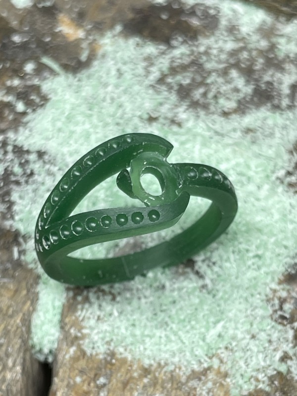 Création d'une bague unique en or vers Villefranche