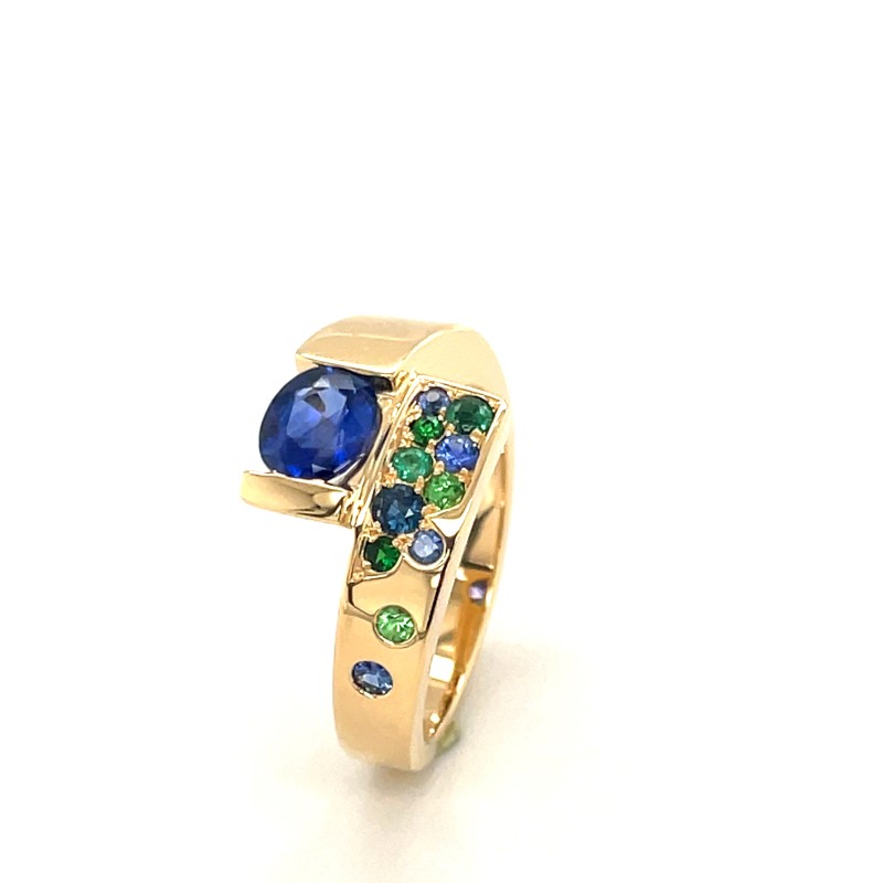 creation d'une bague sur mesure vers lyon chez un artisan joaillier 