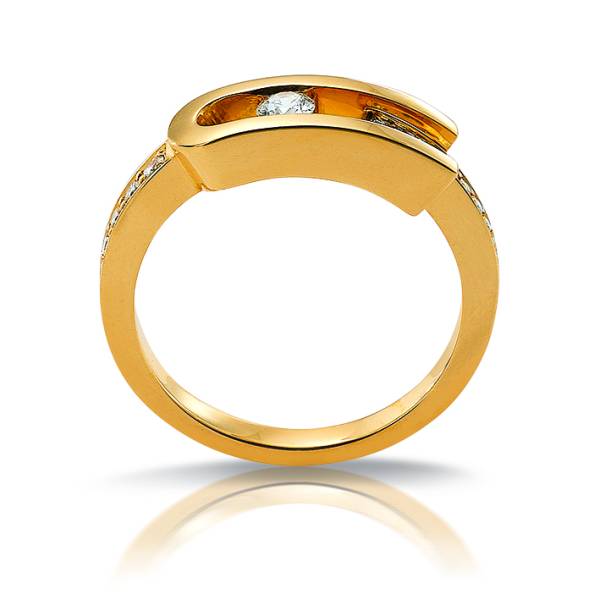 Bague orginale en or jaune et diamant chez un artisan joaillier en région Lyonnaise