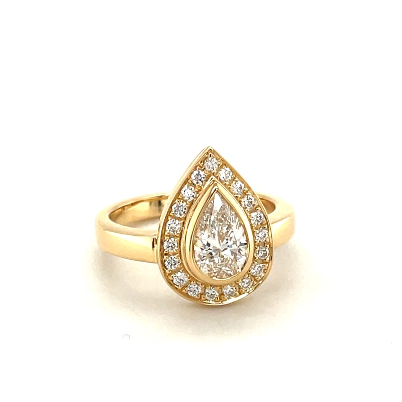 Bague de fiançailles or diamants proche de Belleville en Beaujolais 